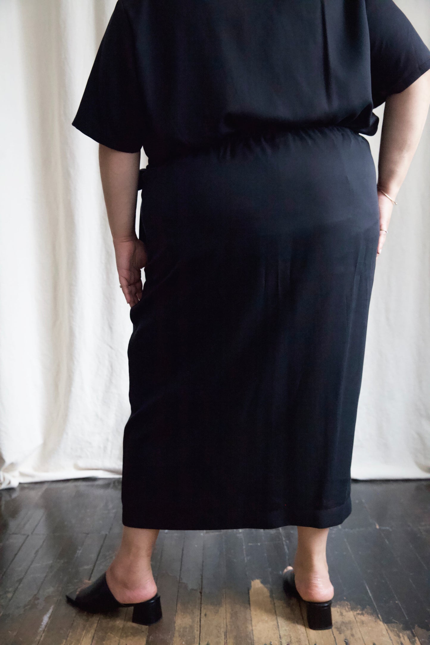 SAMPLE SALE | I AM ABUNDANT Skirt | Black Tencel Twill | XS