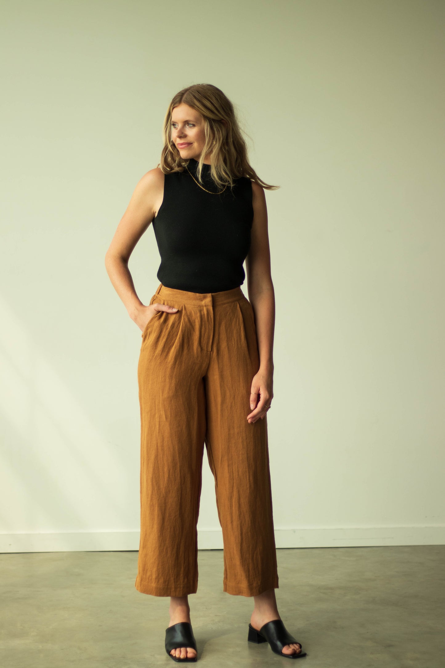 I AM STRONG Trousers | Caramel