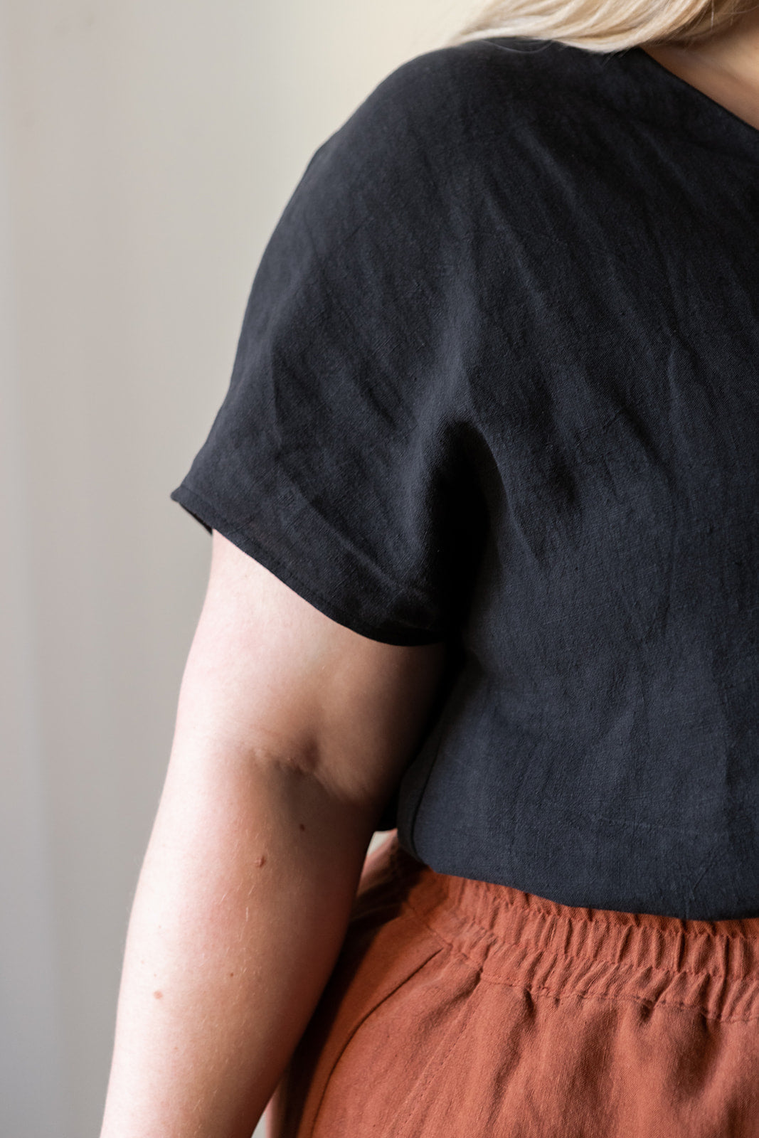 SAMPLE SALE | I AM LOVED Top | Black | 4X